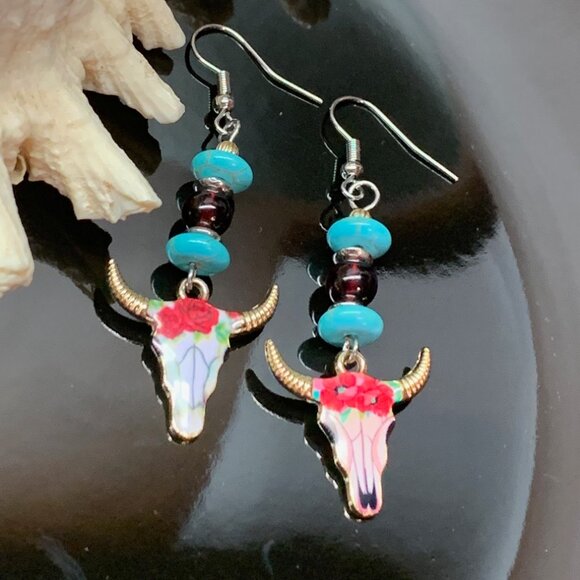 Longhorn Cattle Cow Charms Turquoise Garnet Glass Beads Handmade Earrings LR136 - Picture 1 of 4